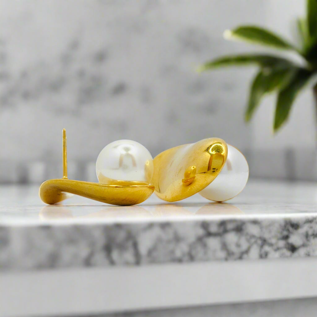 Dune Pearl Earrings