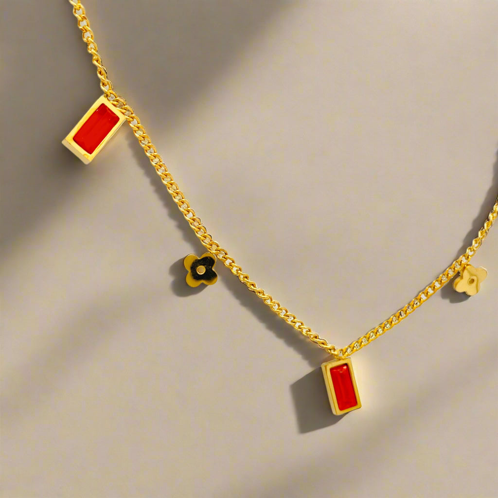 dainty glow necklace